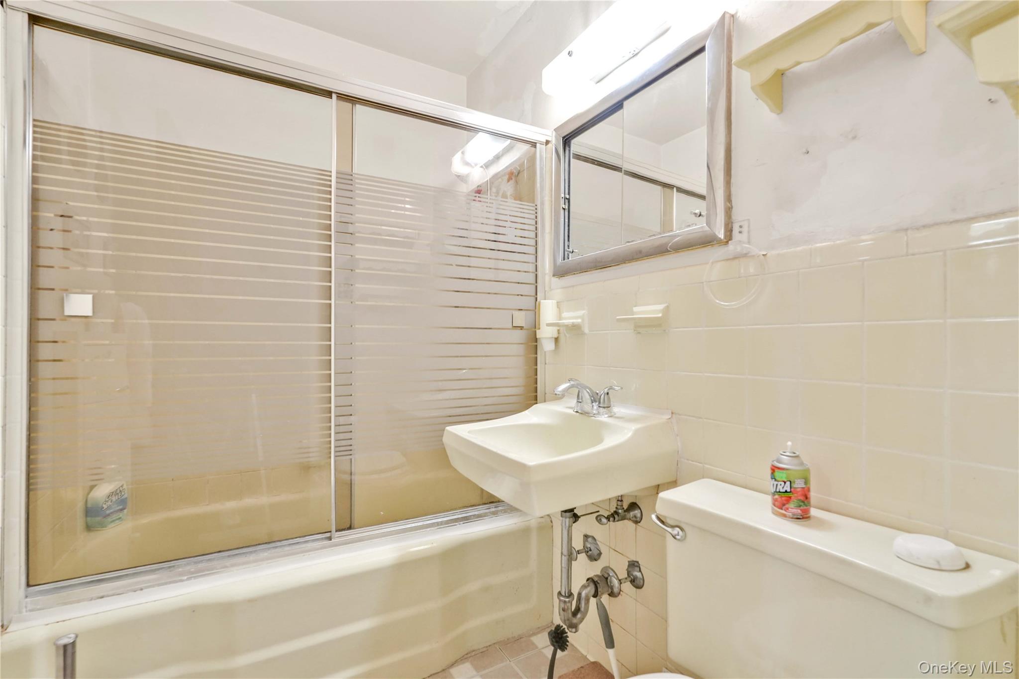 #11 photo, 66-36 Yellowstone Boulevard, クイーンズ区 Forest Hills , NY 11375