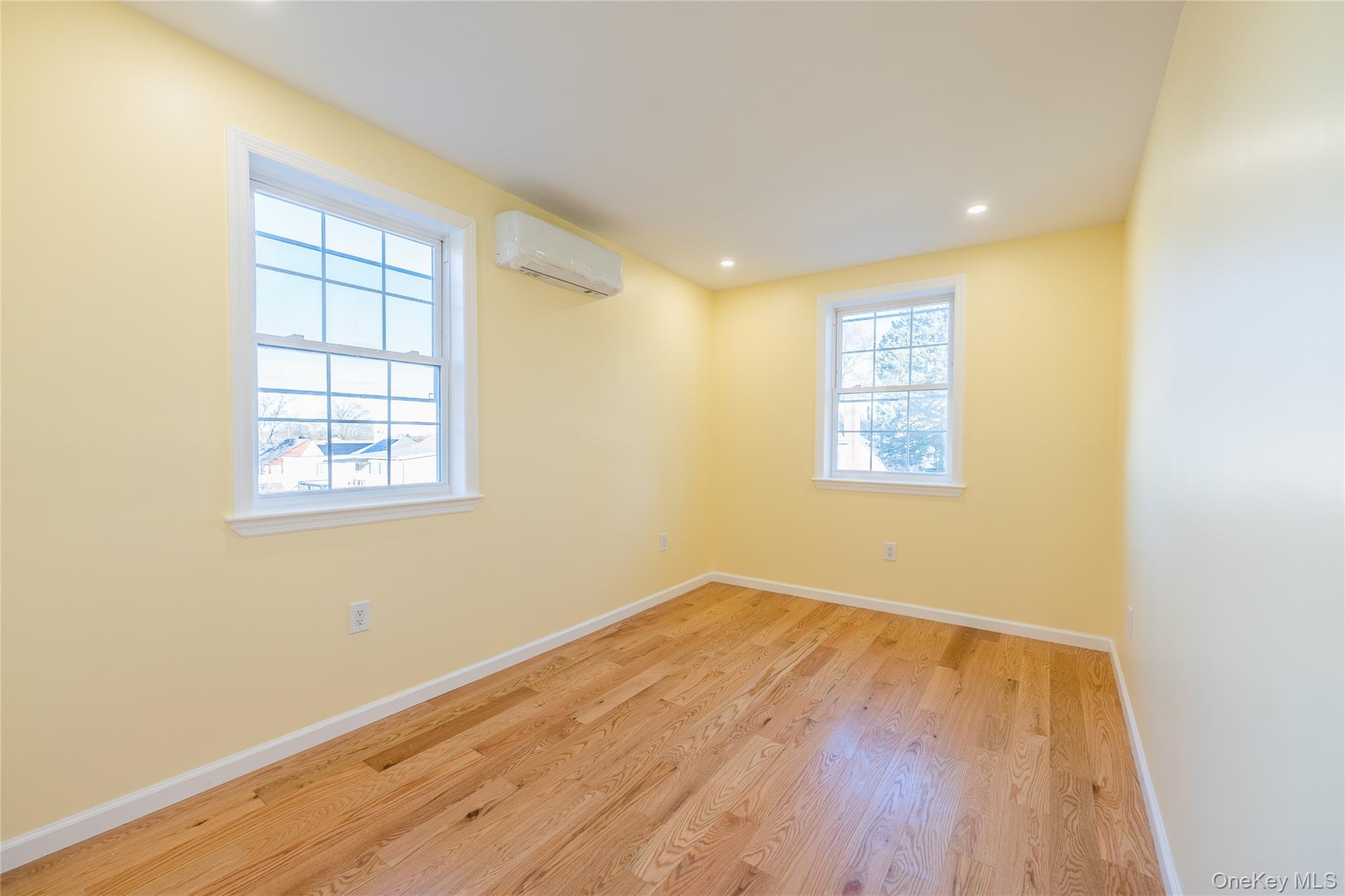 #7 photo, 82-33 165 STREET, クイーンズ区 Fresh Meadows , NY 11432