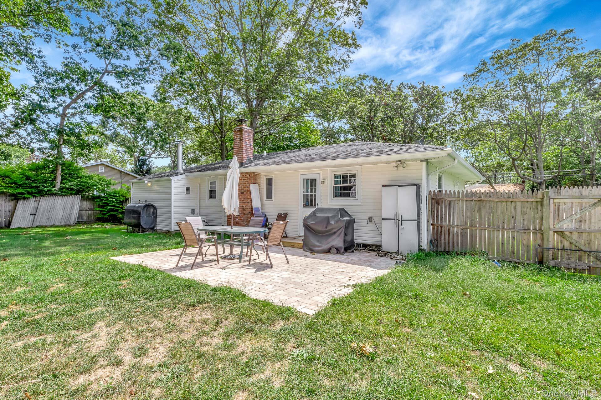 #19 photo, 169 Pawnee Avenue, सफ़ोक काउंटी Mastic , NY 11950