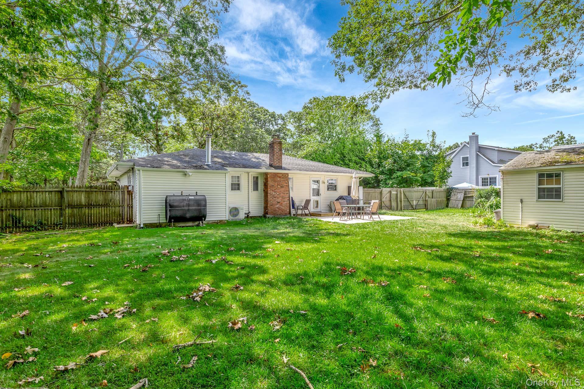 #20 photo, 169 Pawnee Avenue, सफ़ोक काउंटी Mastic , NY 11950