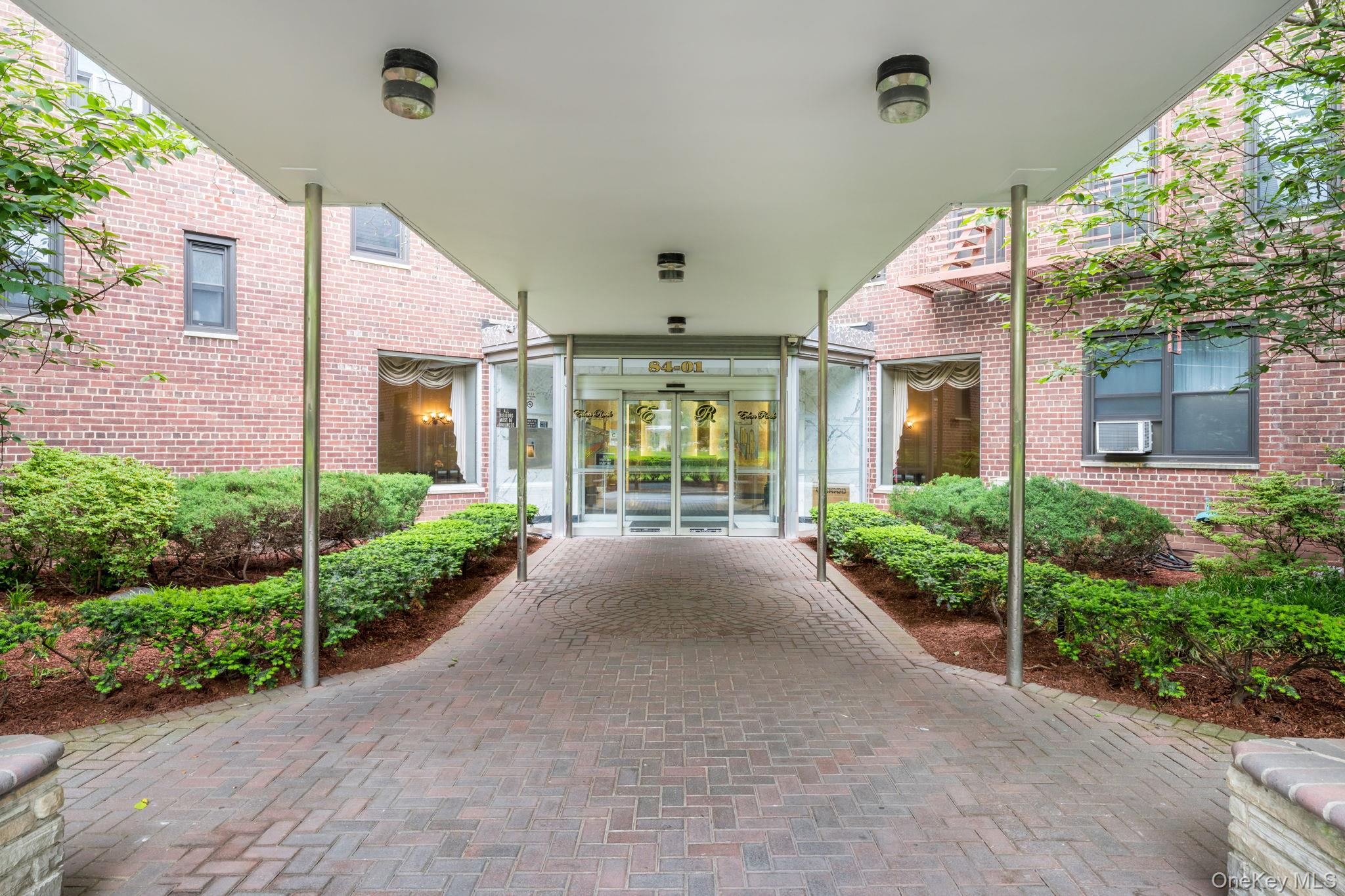 #19 photo, 84-01 Main Street, Briarwood , NY 11435