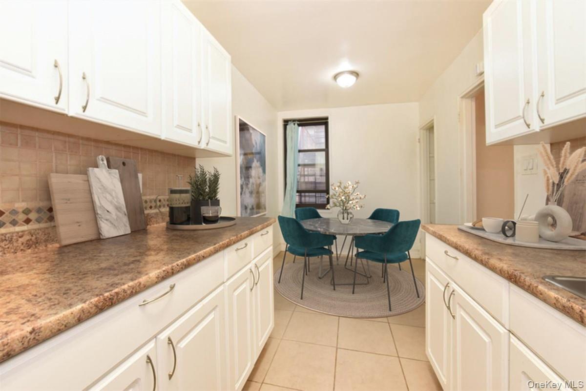 #2 photo, 84-01 Main Street, Briarwood , NY 11435