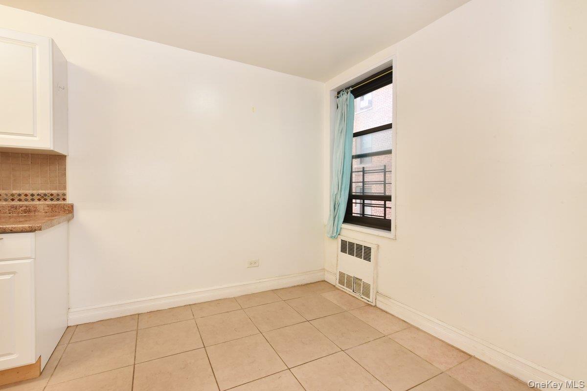 #6 photo, 84-01 Main Street, Briarwood , NY 11435