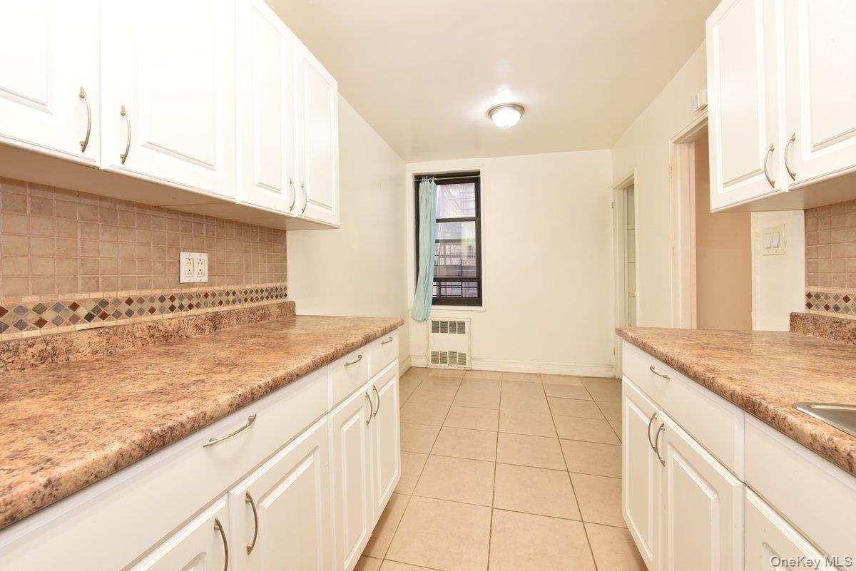 #9 photo, 84-01 Main Street, Briarwood , NY 11435