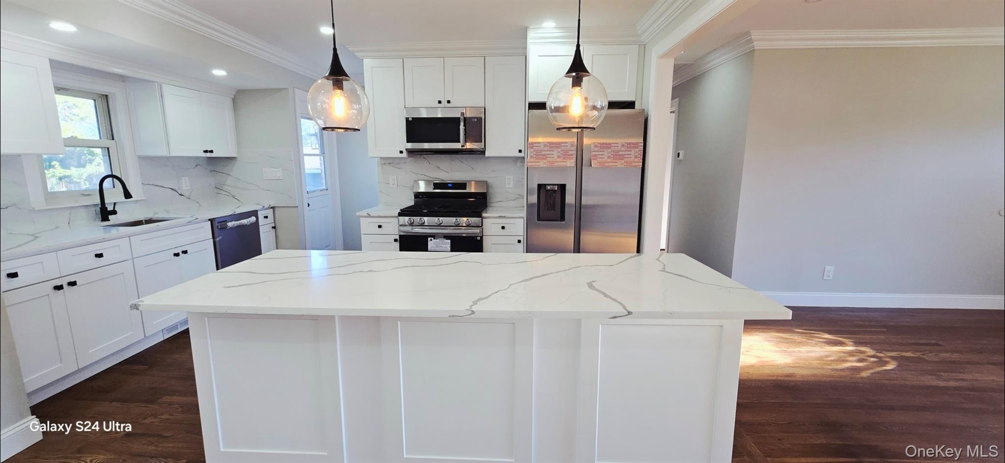 #10 photo, 125 Burlington Avenue, Deer Park , NY 11729