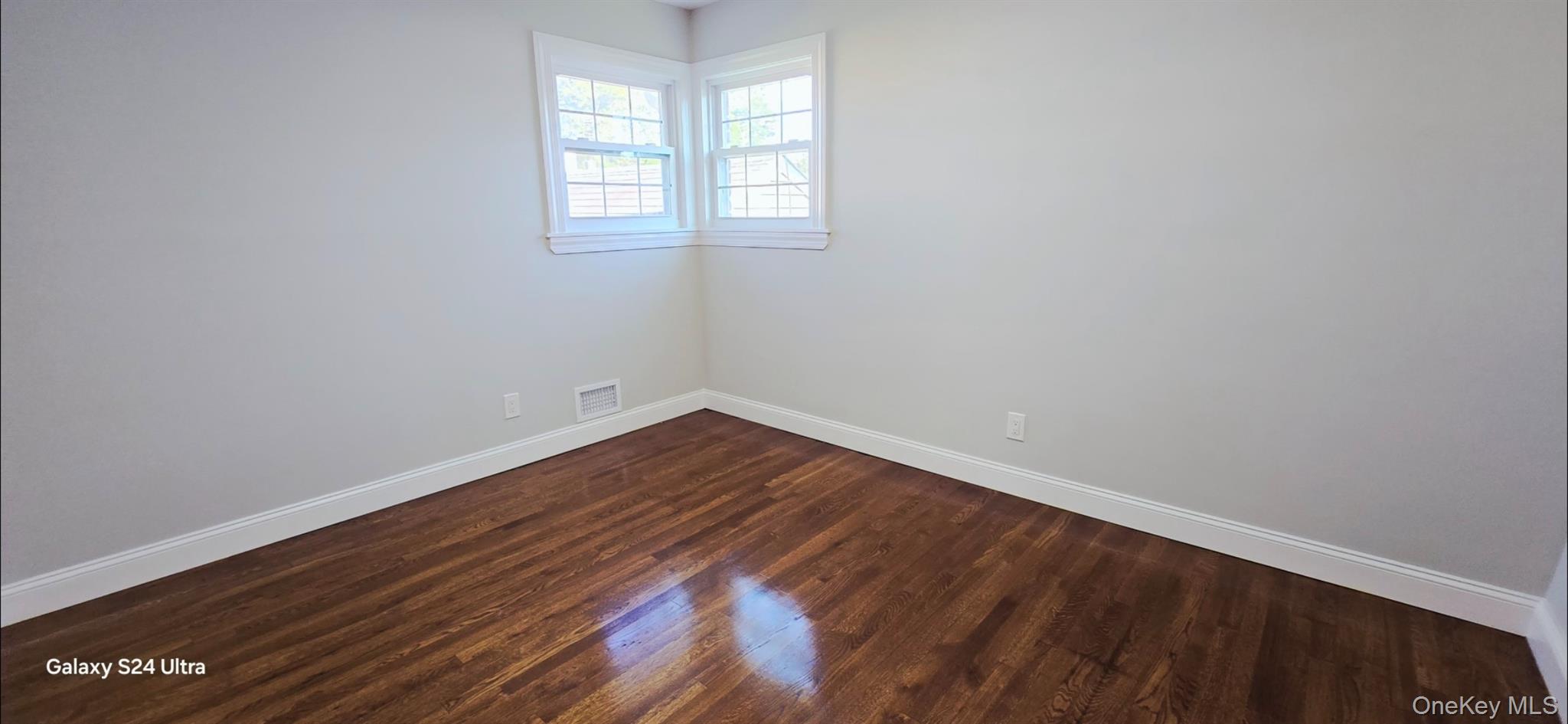 #16 photo, 125 Burlington Avenue, Deer Park , NY 11729