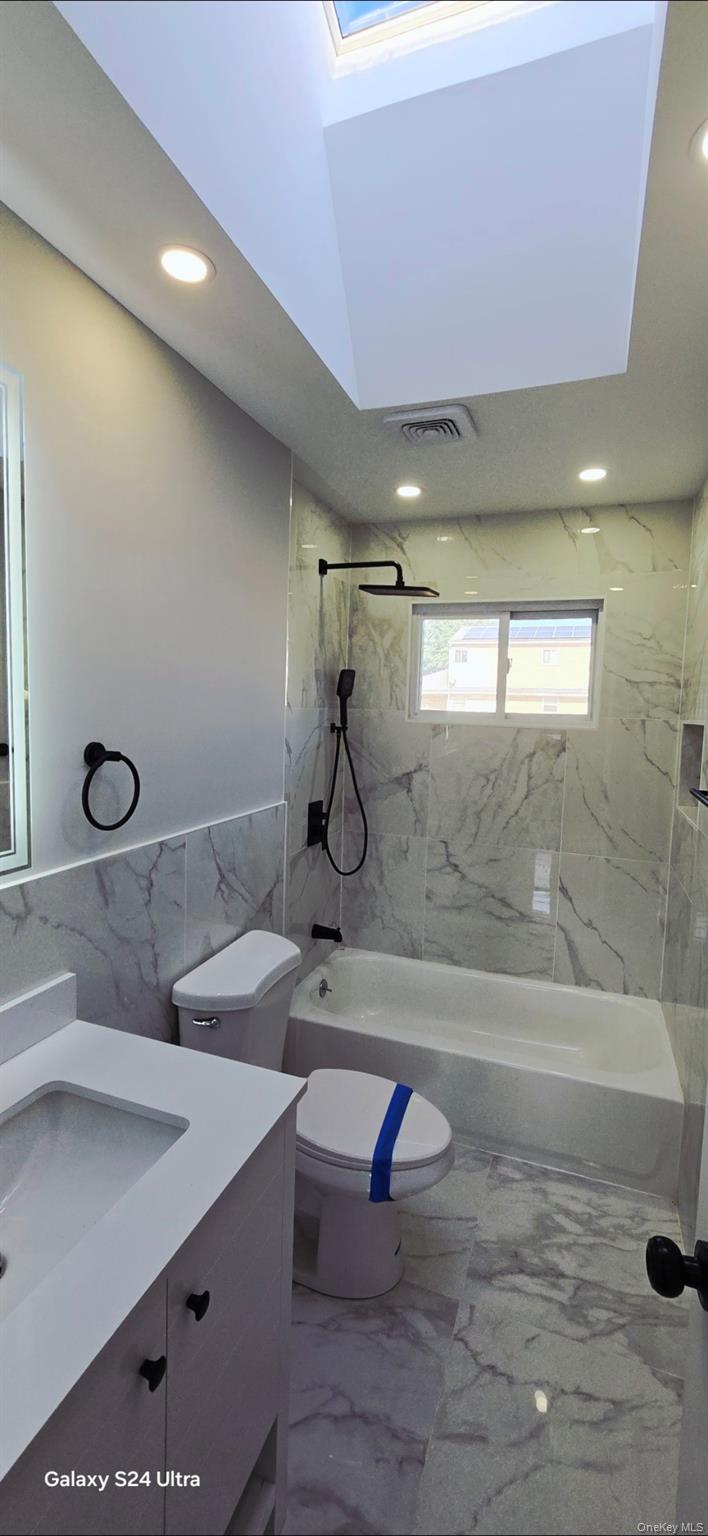 #19 photo, 125 Burlington Avenue, Deer Park , NY 11729