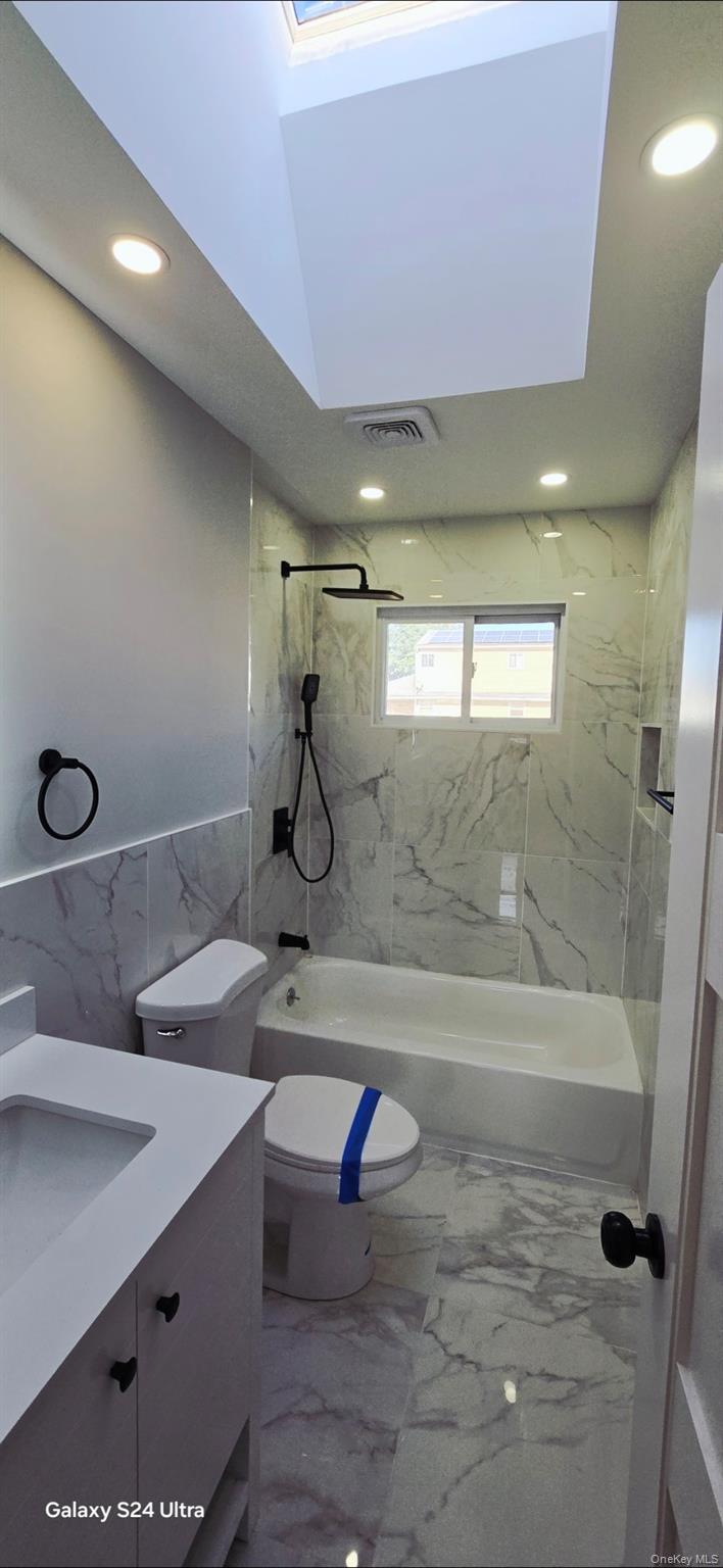 #20 photo, 125 Burlington Avenue, Deer Park , NY 11729