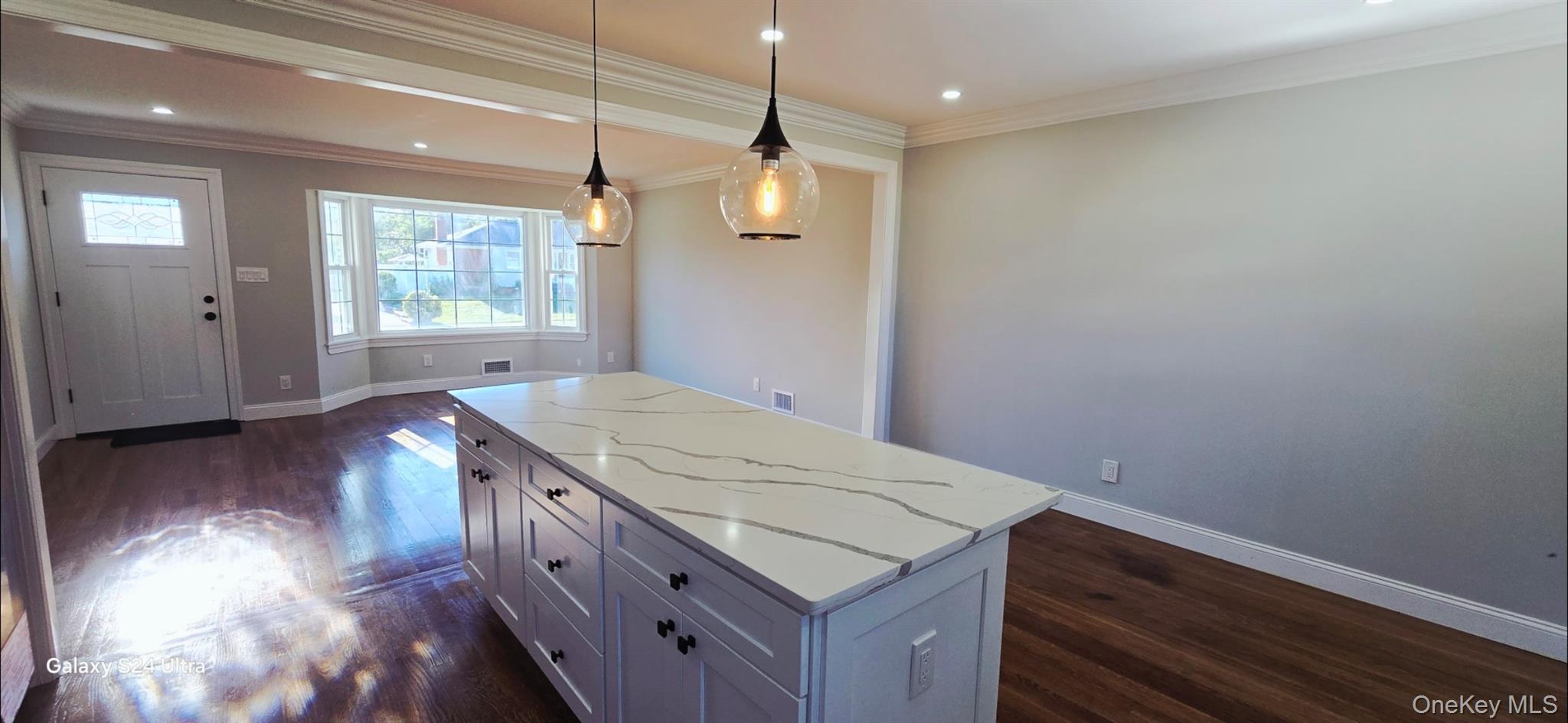 #5 photo, 125 Burlington Avenue, Deer Park , NY 11729