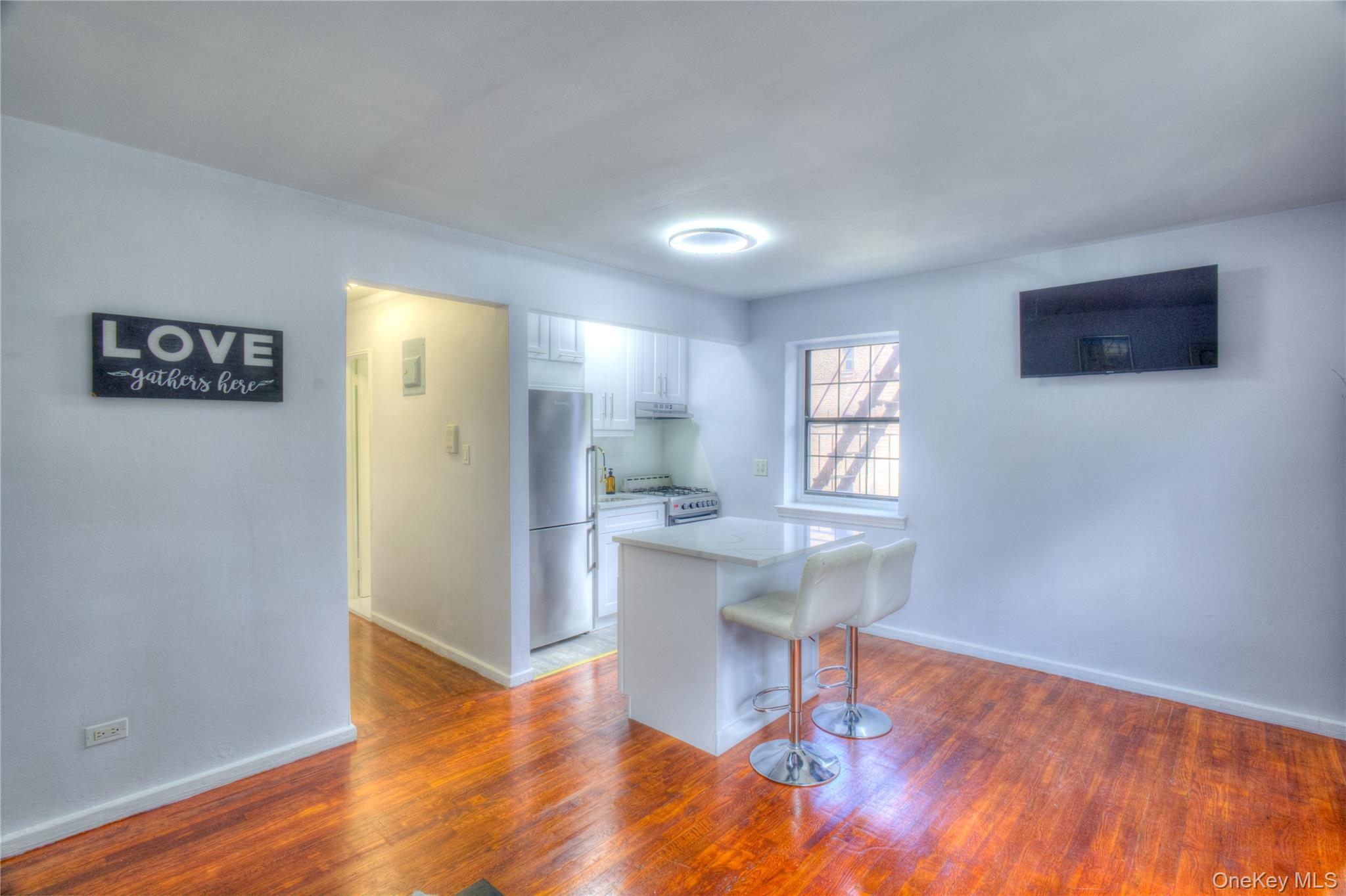 #12 photo, 14401 78th Road, クイーンズ区 Kew Garden Hills , NY 11367