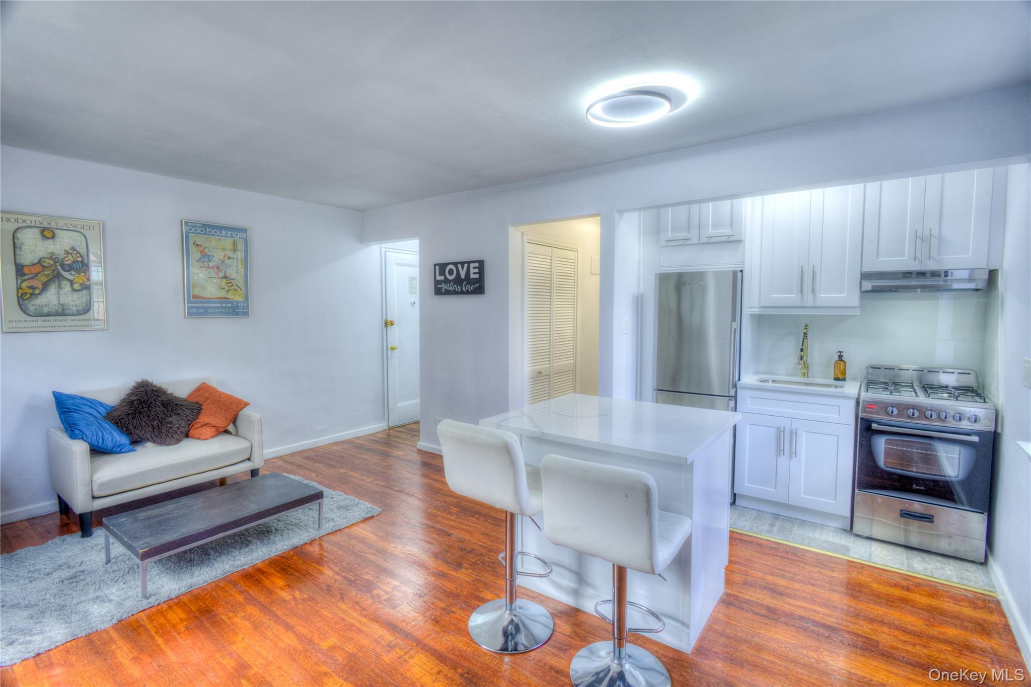 #2 photo, 14401 78th Road, クイーンズ区 Kew Garden Hills , NY 11367