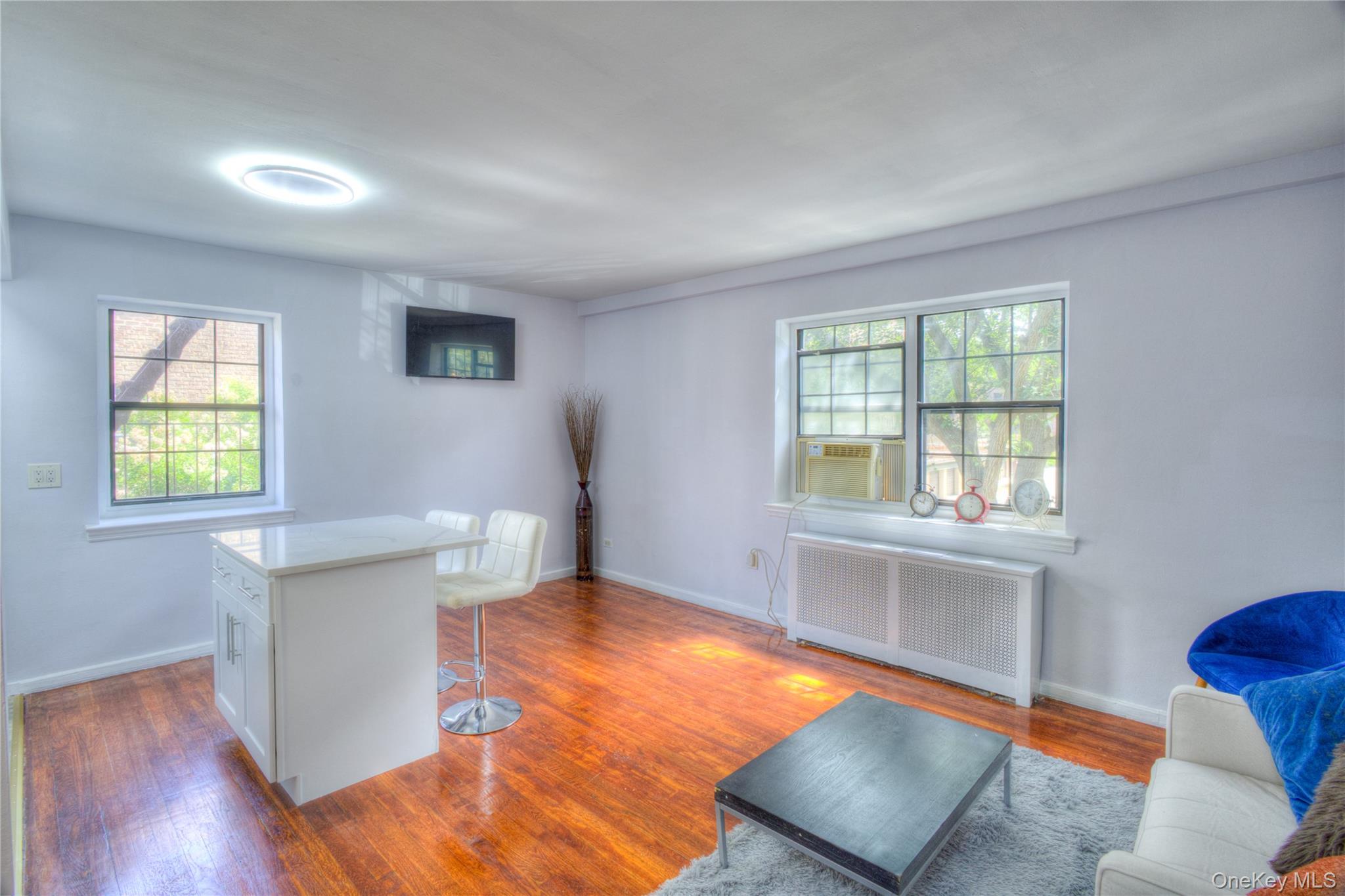 #3 photo, 14401 78th Road, クイーンズ区 Kew Garden Hills , NY 11367