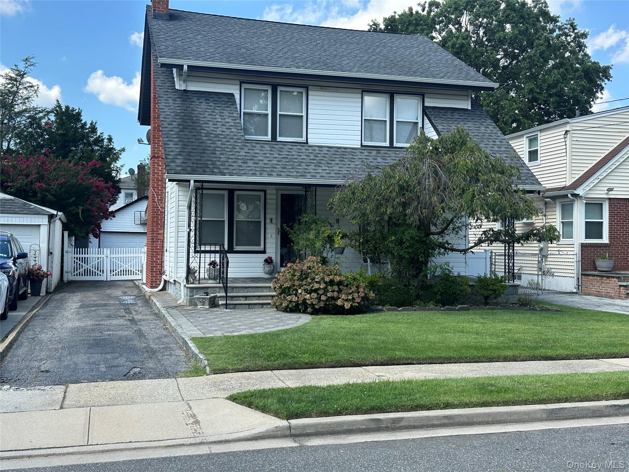#1 photo, 9 Christabel Street, ナッソー郡 Lynbrook , NY 11563