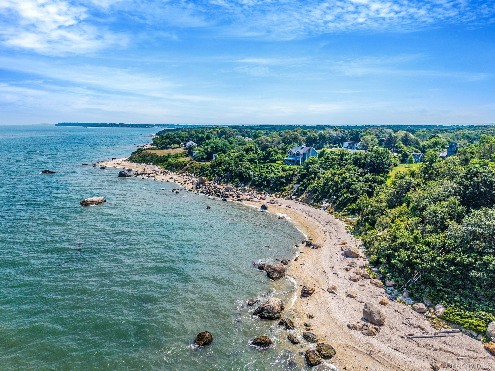 #9 photo, 702 Cedar Drive, サフォーク郡 East Marion , NY 11939