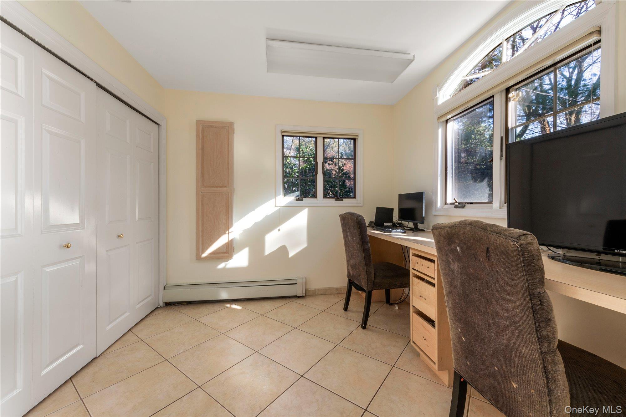 #17 photo, 200 Hummingbird Drive, ナッソー郡 East Hills , NY 11576