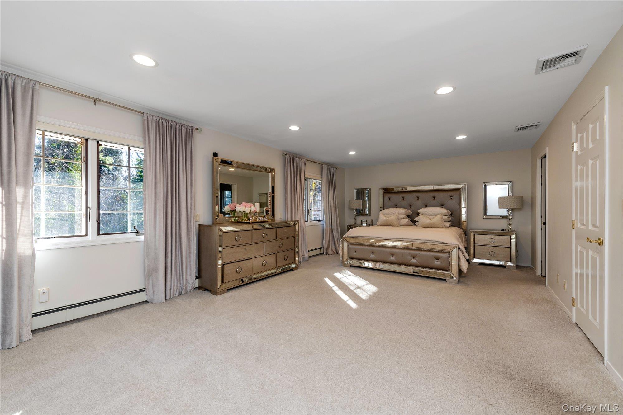 #18 photo, 200 Hummingbird Drive, ナッソー郡 East Hills , NY 11576