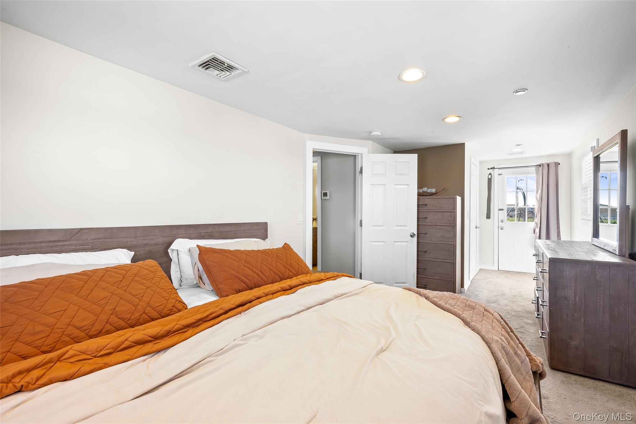 #12 photo, 853 S Bay Street, Lindenhurst , NY 11757