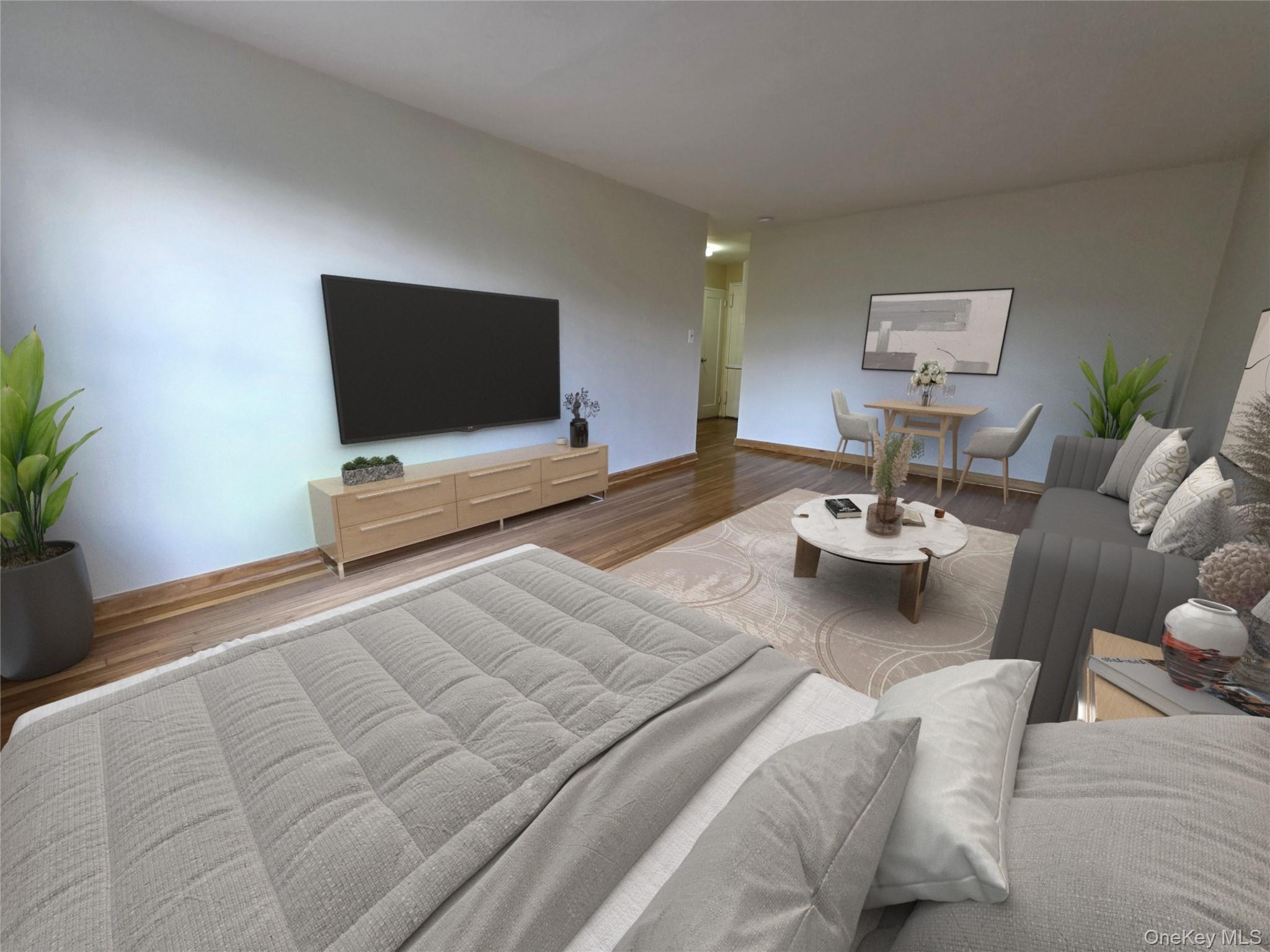 #2 photo, 65-05 Yellowstone Boulevard, クイーンズ区 Forest Hills , NY 11375