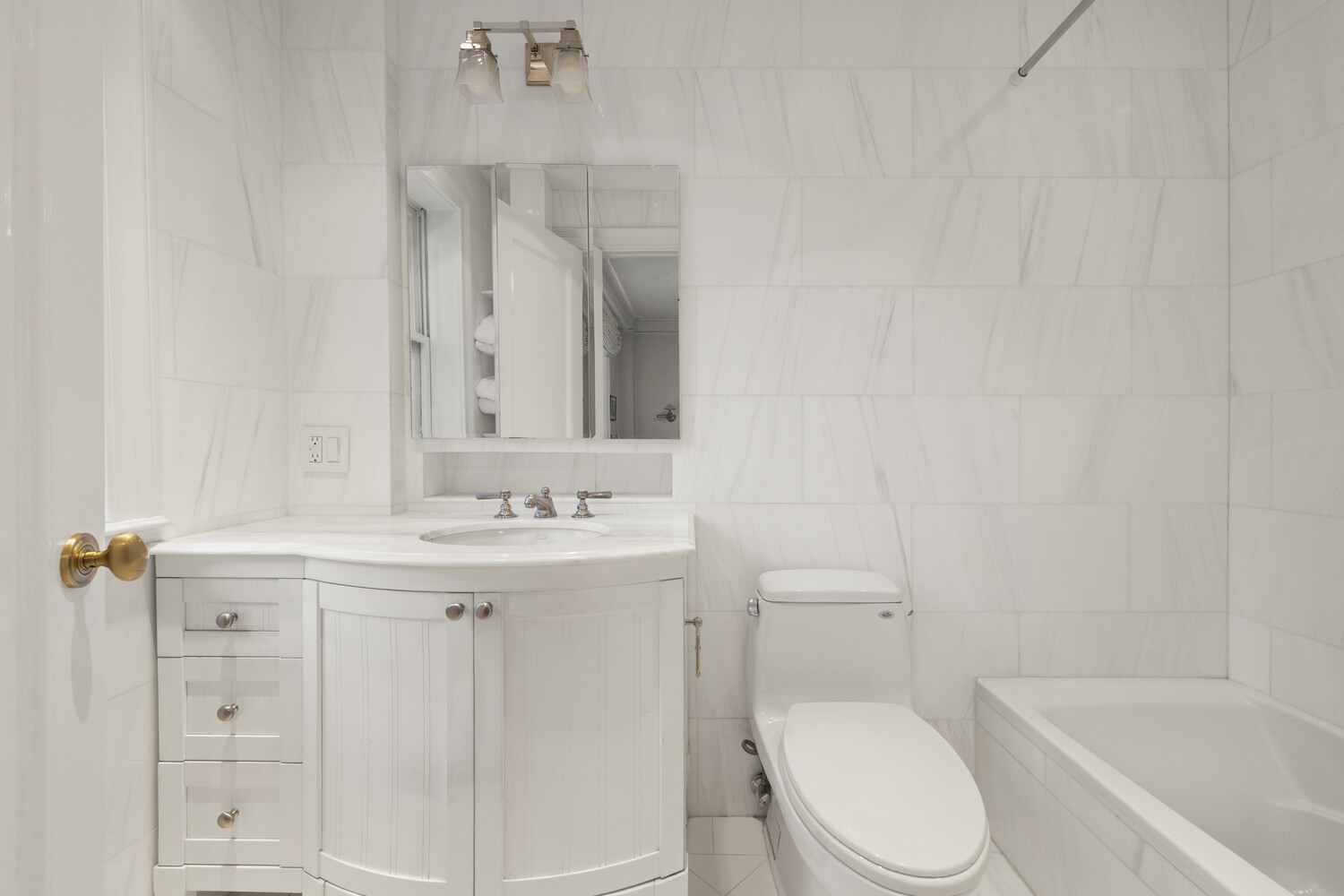 #8 photo, 103 E 84TH Street, マンハッタン Upper East Side , NY 10028