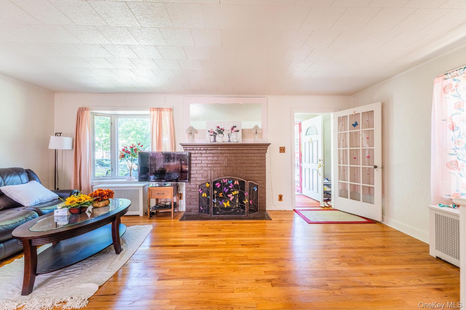 #5 photo, 13049 217th Street, クイーンズ区 Laurelton , NY 11413