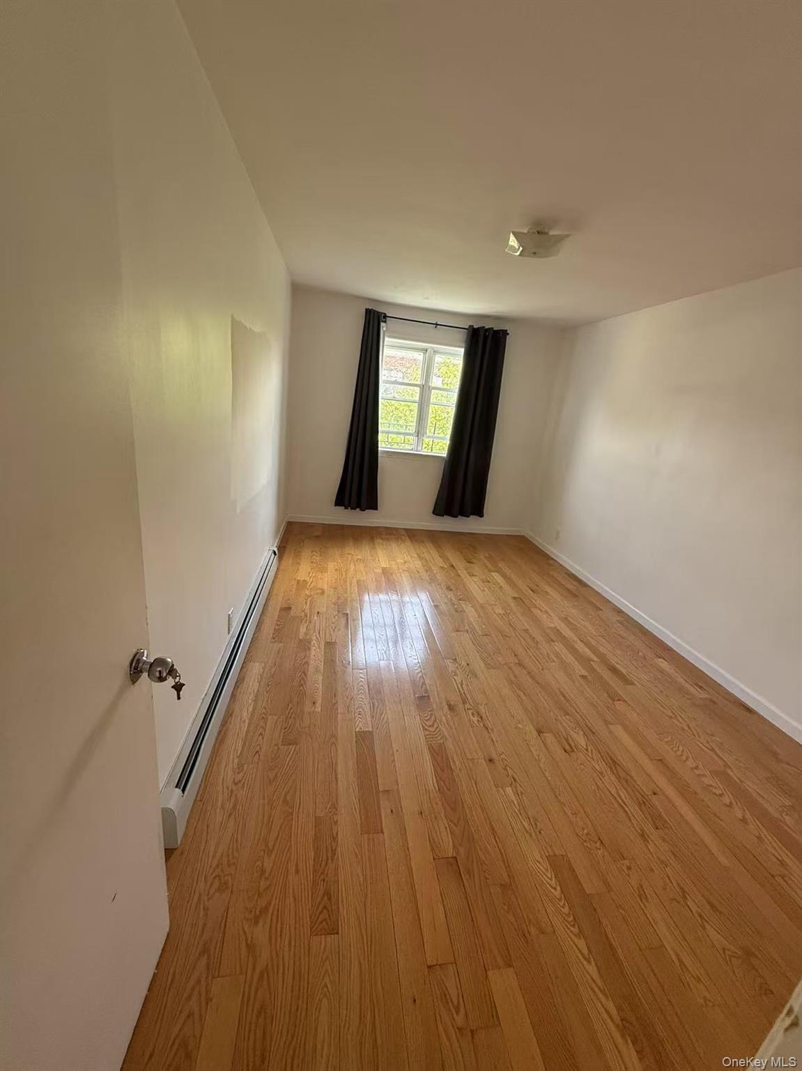 #7 photo, 70-31 153rd Street, クイーンズ区 Flushing , NY 11367