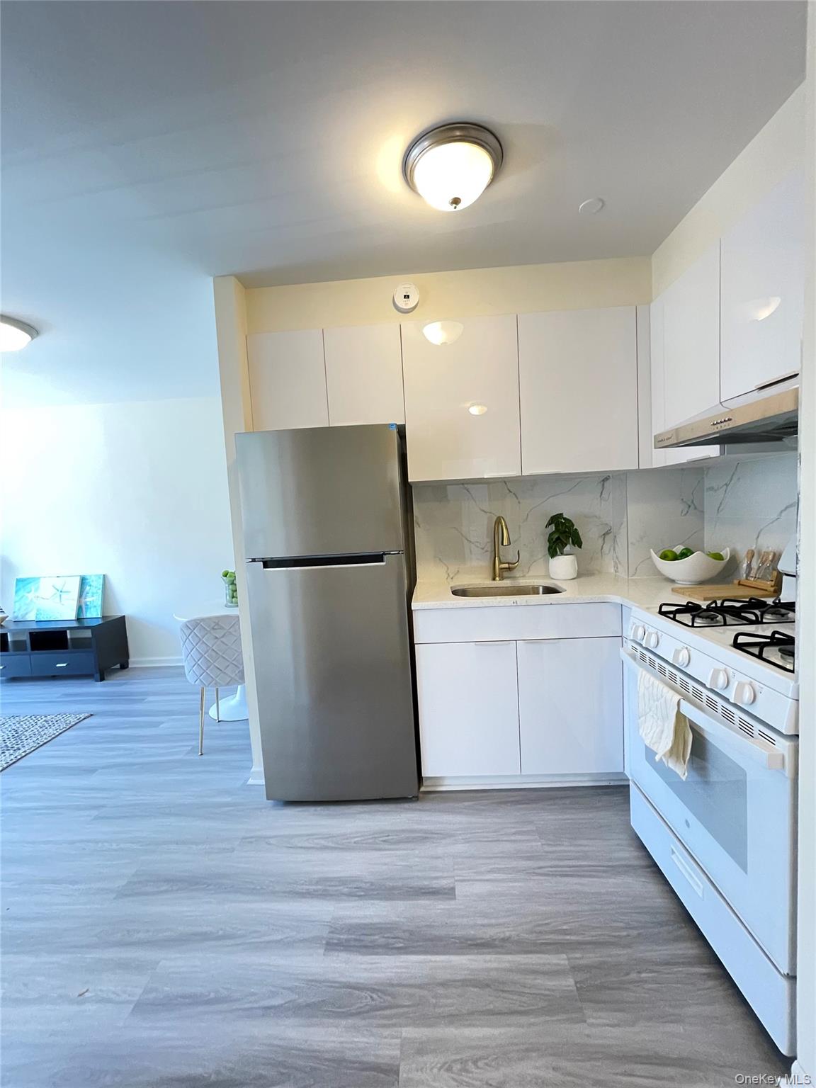 #2 photo, 144-48 Roosevelt Avenue, クイーンズ区 Flushing , NY 11354