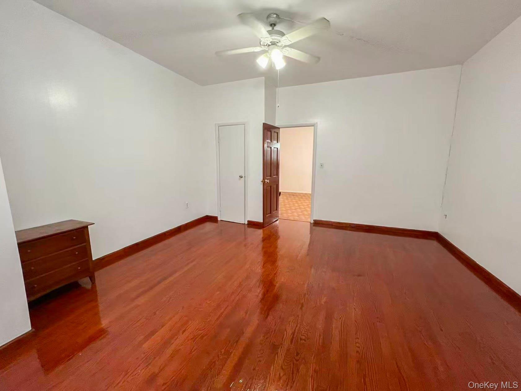 #6 photo, 2232 124th Street, クイーンズ区 College Point , NY 11356