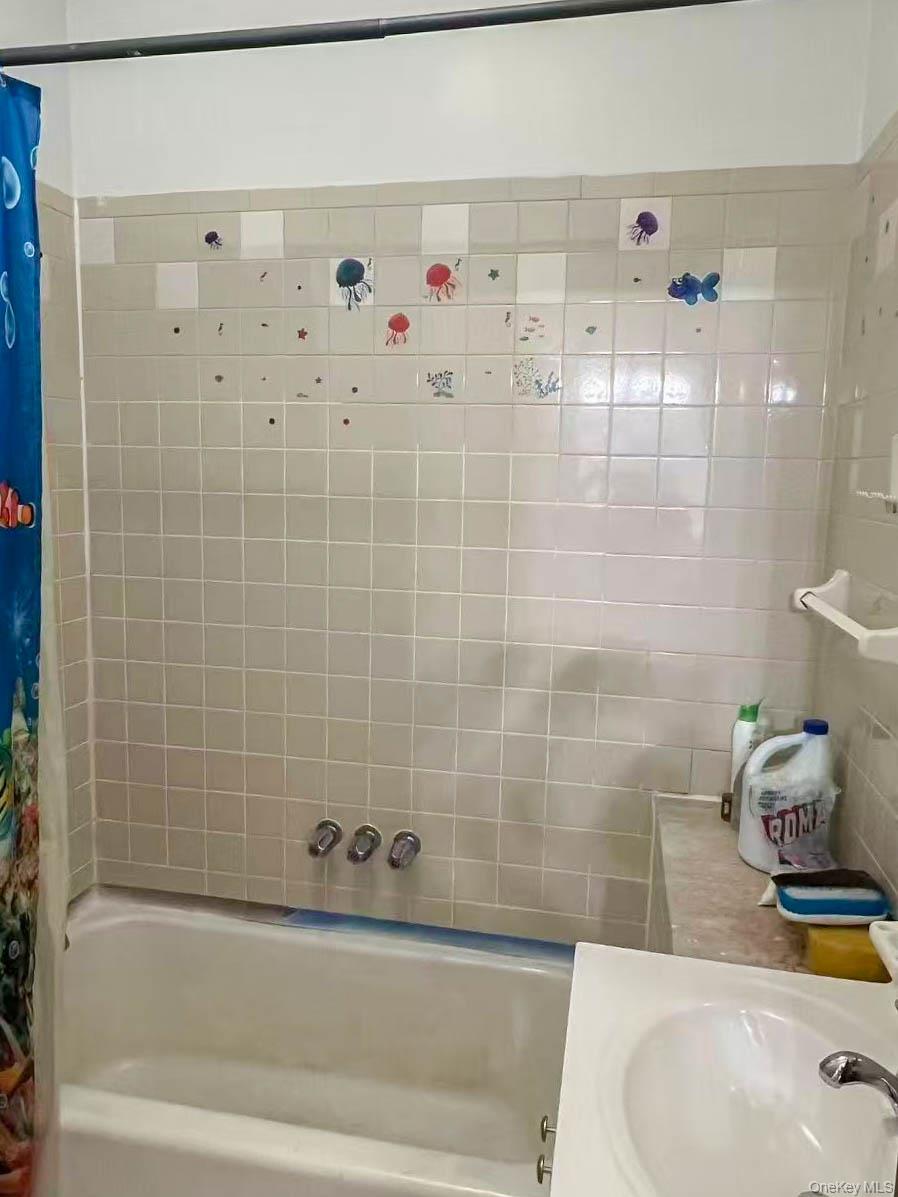 #8 photo, 2232 124th Street, クイーンズ区 College Point , NY 11356