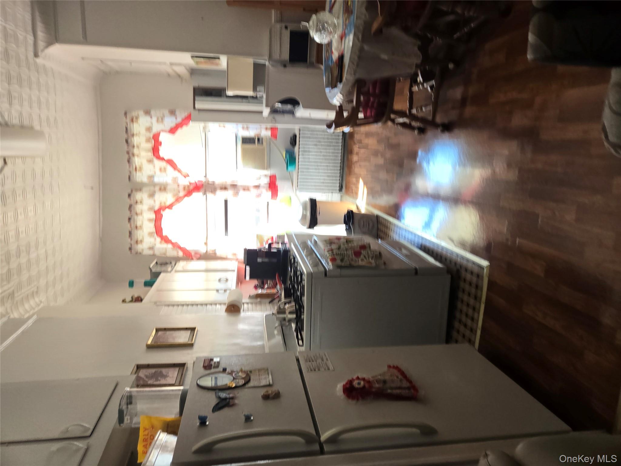 #11 photo, 1530 Gates Avenue, ブルックリン区 Brooklyn , NY 11237