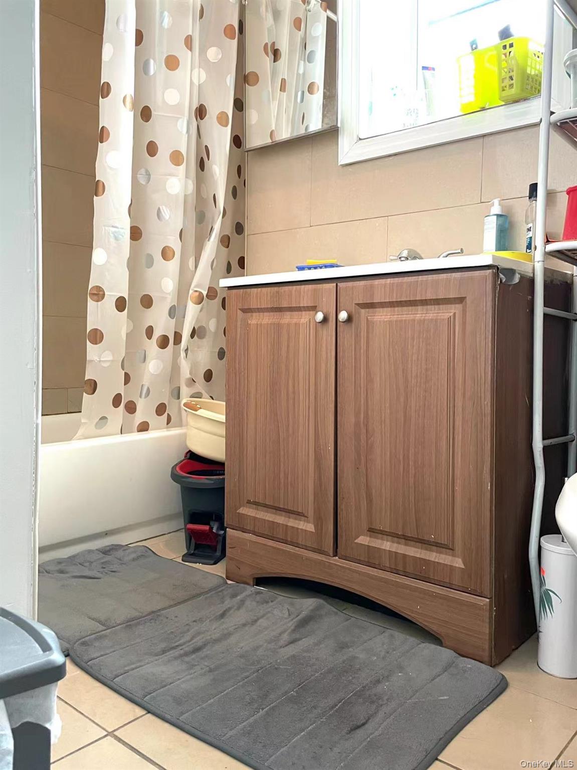 #13 photo, 37-43 58th St, クイーンズ区 Woodside , NY 11377