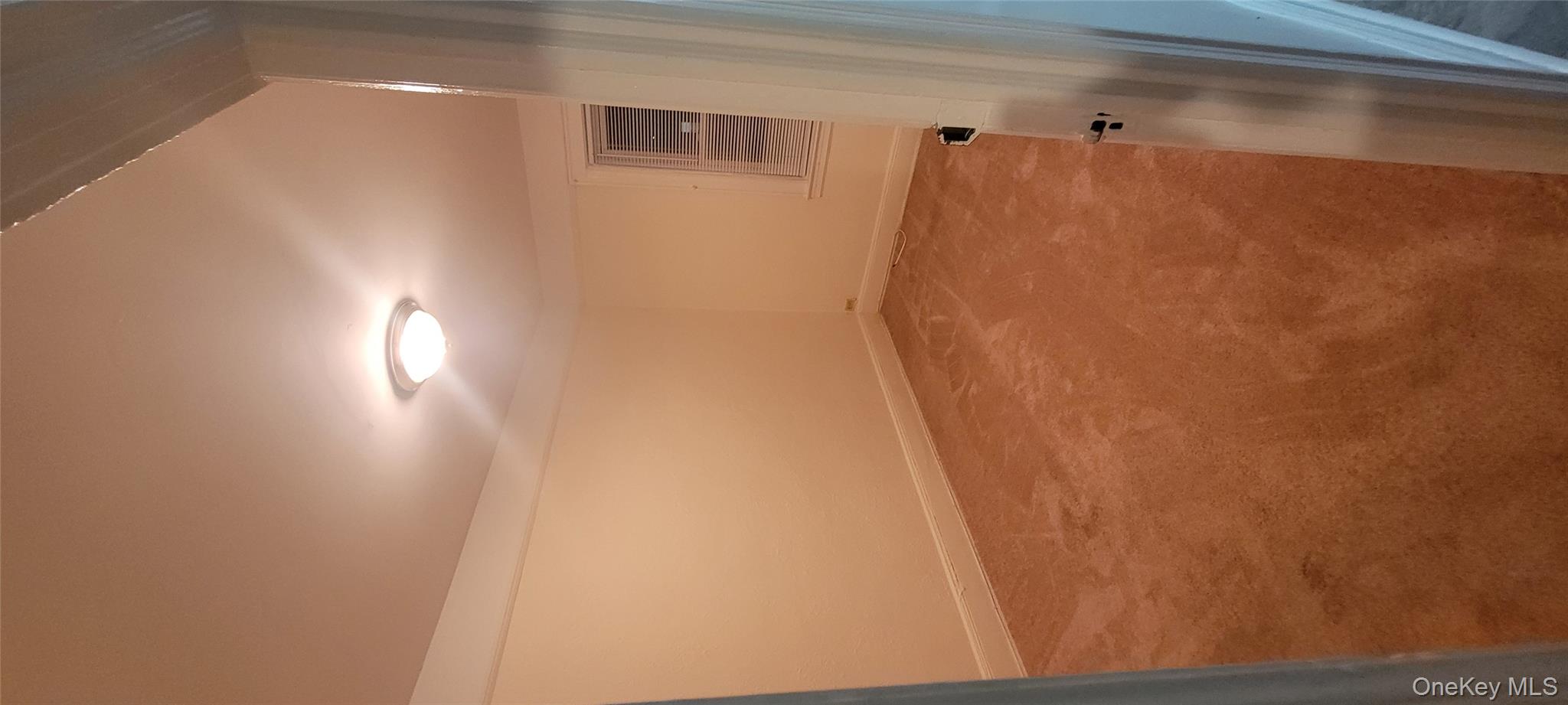 #7 photo, 31-22 100th Street, クイーンズ区 East Elmhurst , NY 11369