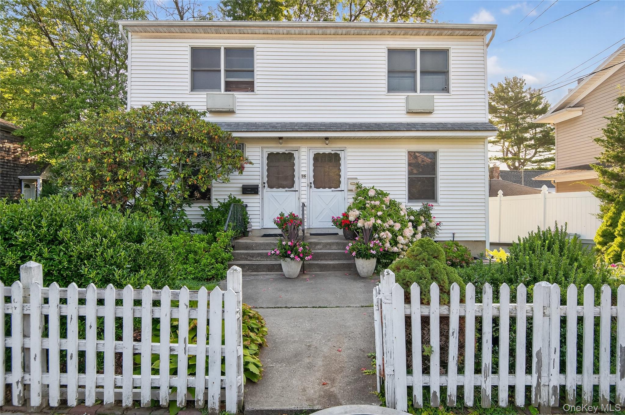 #1 photo, 36 Oldwood Road, पोर्ट वॉशिंगटन Port Washington , NY 11050