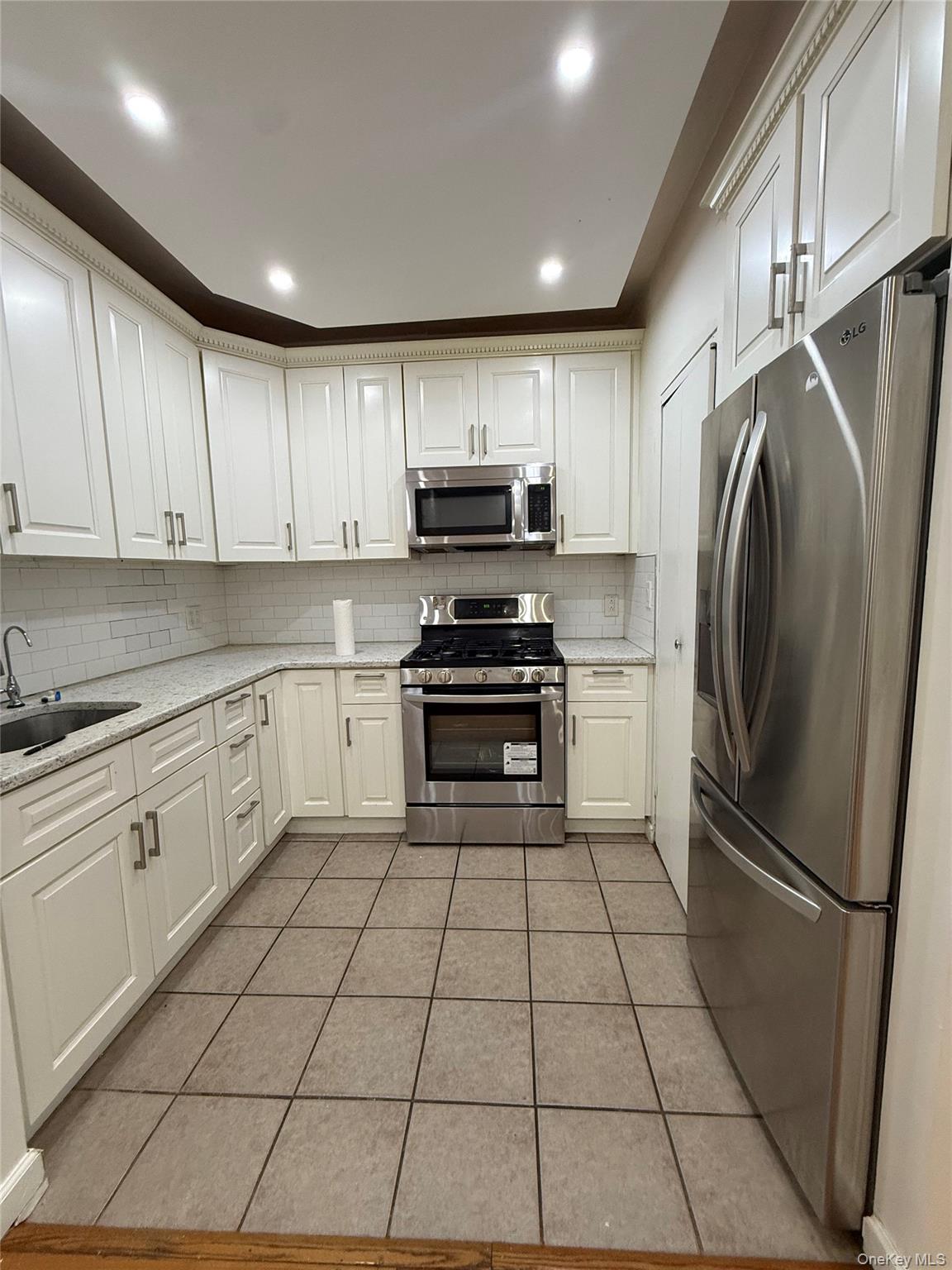 #13 photo, 808 Brook Avenue, Bronx , NY 10451