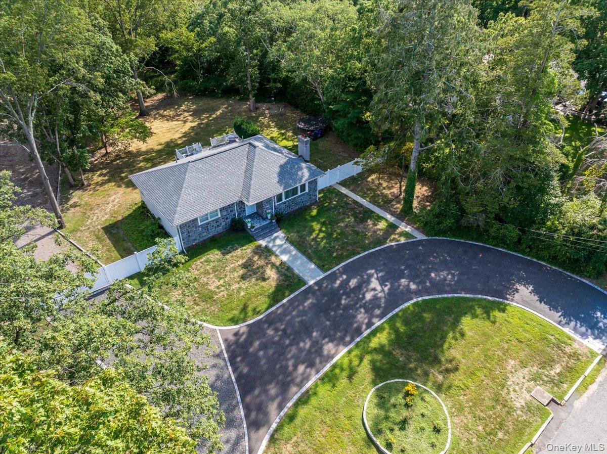 #2 photo, 64 Sea Cliff Street, サフォーク郡 Islip Terrace , NY 11752