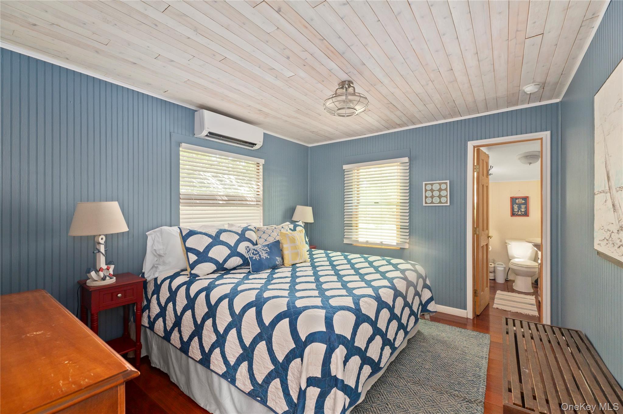 #13 photo, 20 Seneca Street, サフォーク郡 Ocean Bay Park , NY 11770