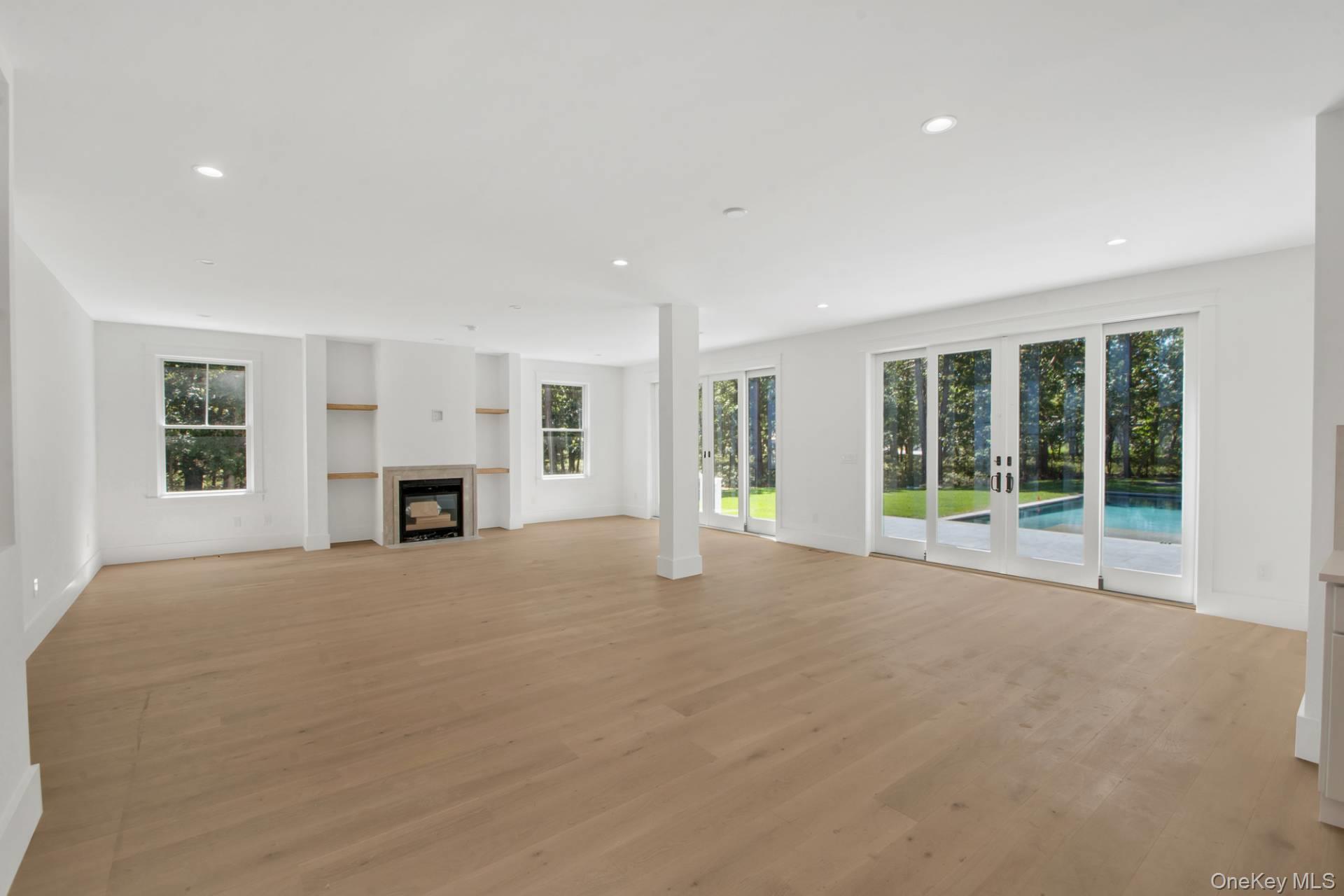 #4 photo, 95 N Summit Boulevard, サフォーク郡 Westhampton , NY 11977