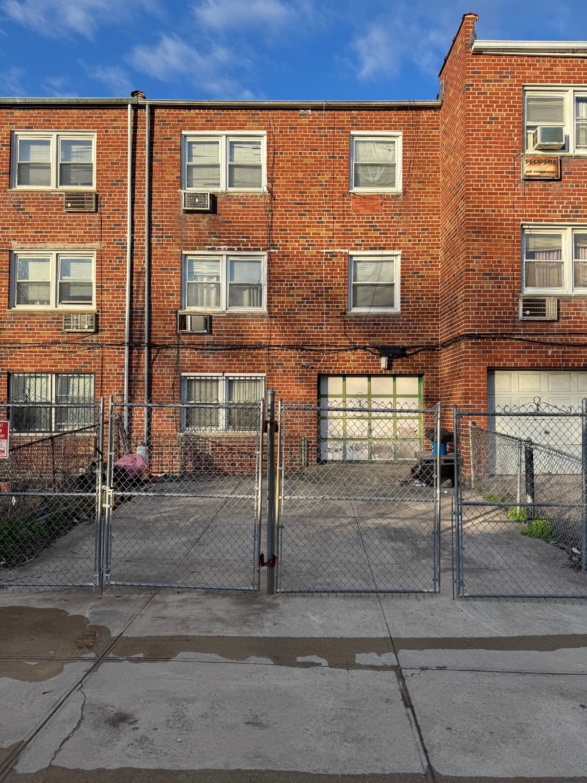 #2 photo, 672 East 79th Street, ブルックリン区 Canarsie , NY 11236