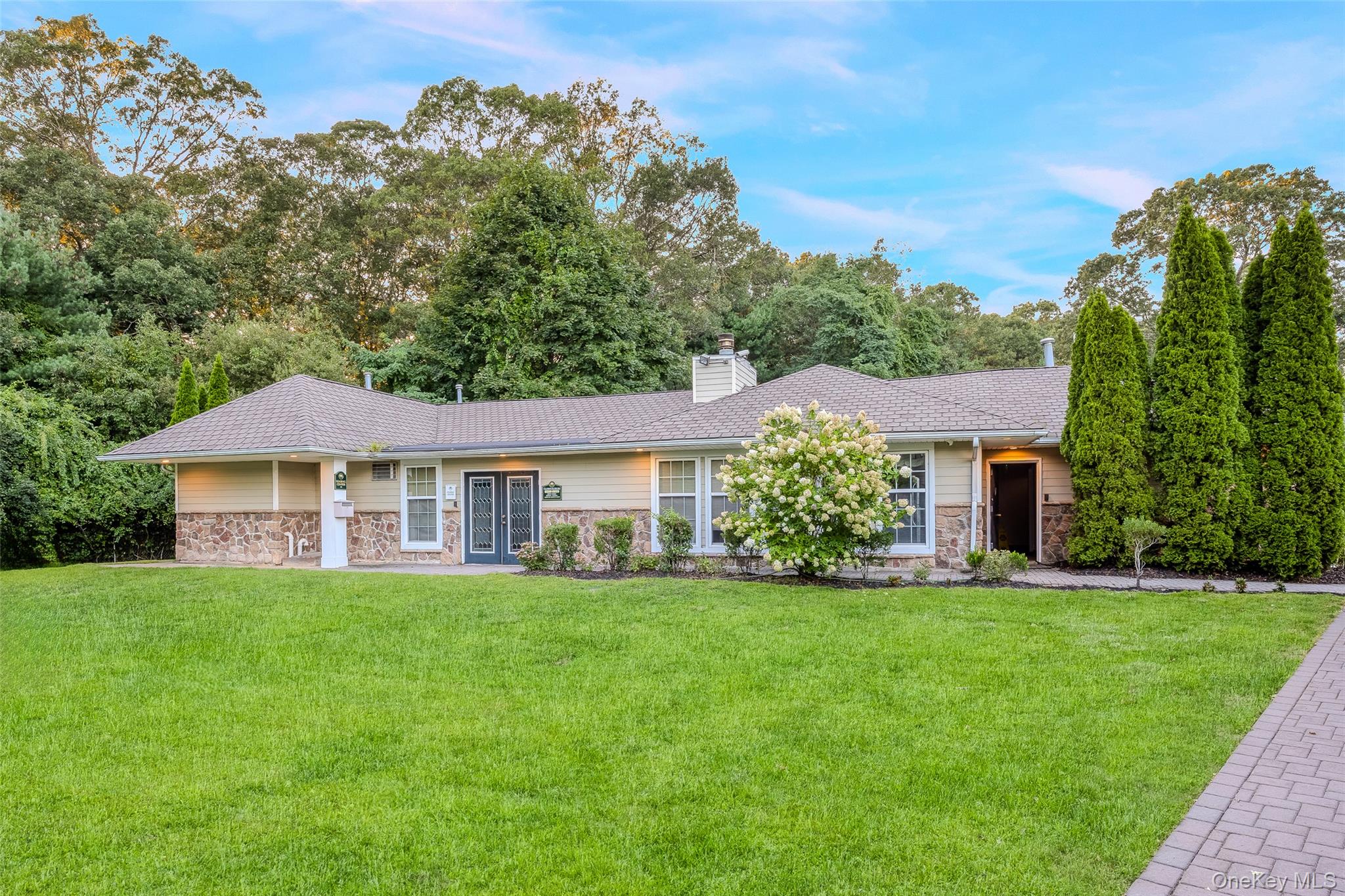 #18 photo, 195 Lake Pointe Circle, サフォーク郡 Middle Island , NY 11953