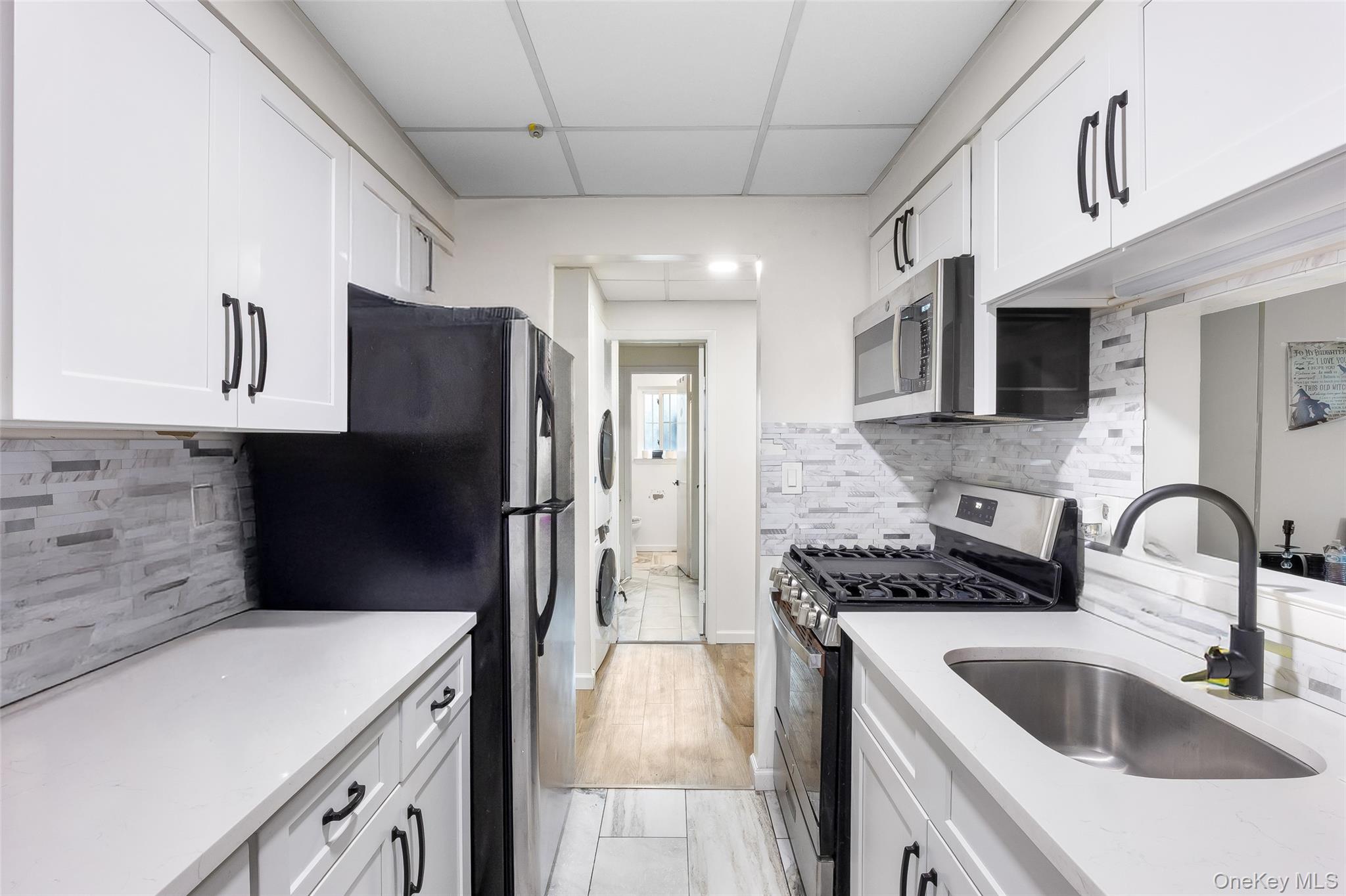 #8 photo, 195 Lake Pointe Circle, サフォーク郡 Middle Island , NY 11953