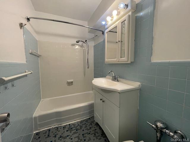 #7 photo, 108-49 63rd Avenue, クイーンズ区 Forest Hills , NY 11375