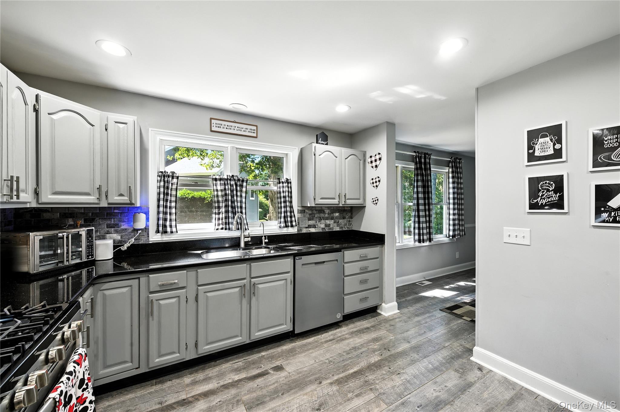 #13 photo, 11 Nottingham Way, Mahopac , NY 10541