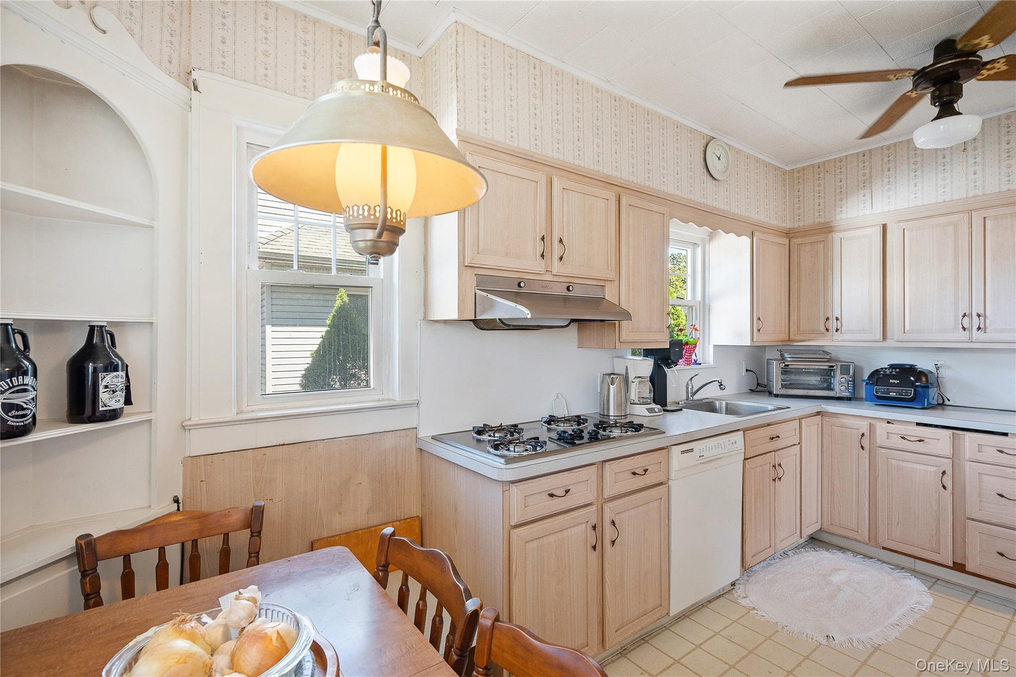 #13 photo, 107 Melrose Avenue, East Rockaway , NY 11518