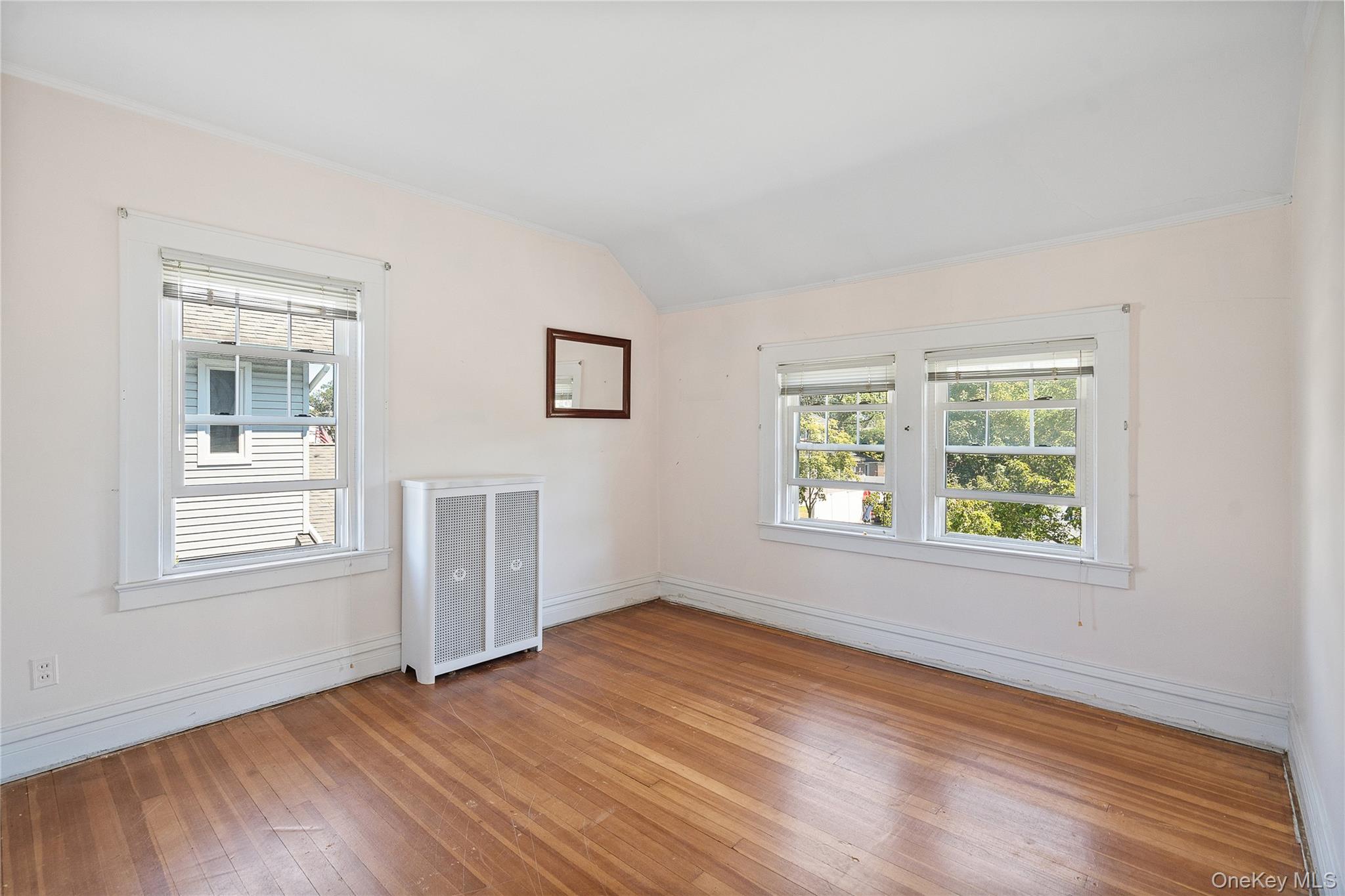 #16 photo, 107 Melrose Avenue, East Rockaway , NY 11518