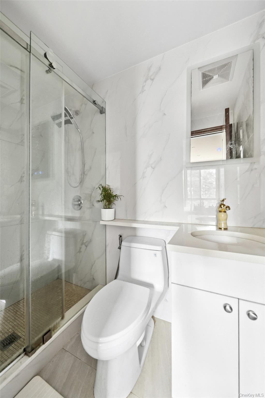 #8 photo, 7425 43rd Avenue, Elmhurst , NY 11373