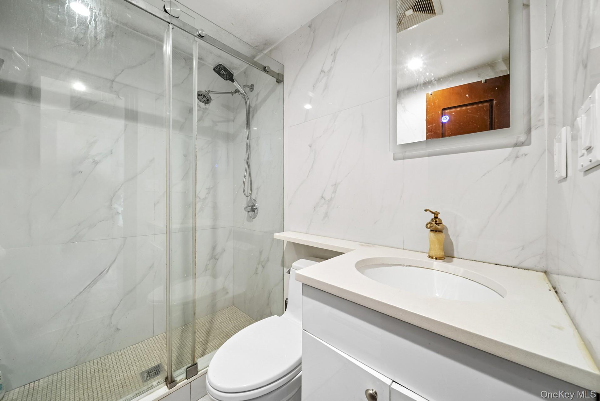 #9 photo, 7425 43rd Avenue, Elmhurst , NY 11373