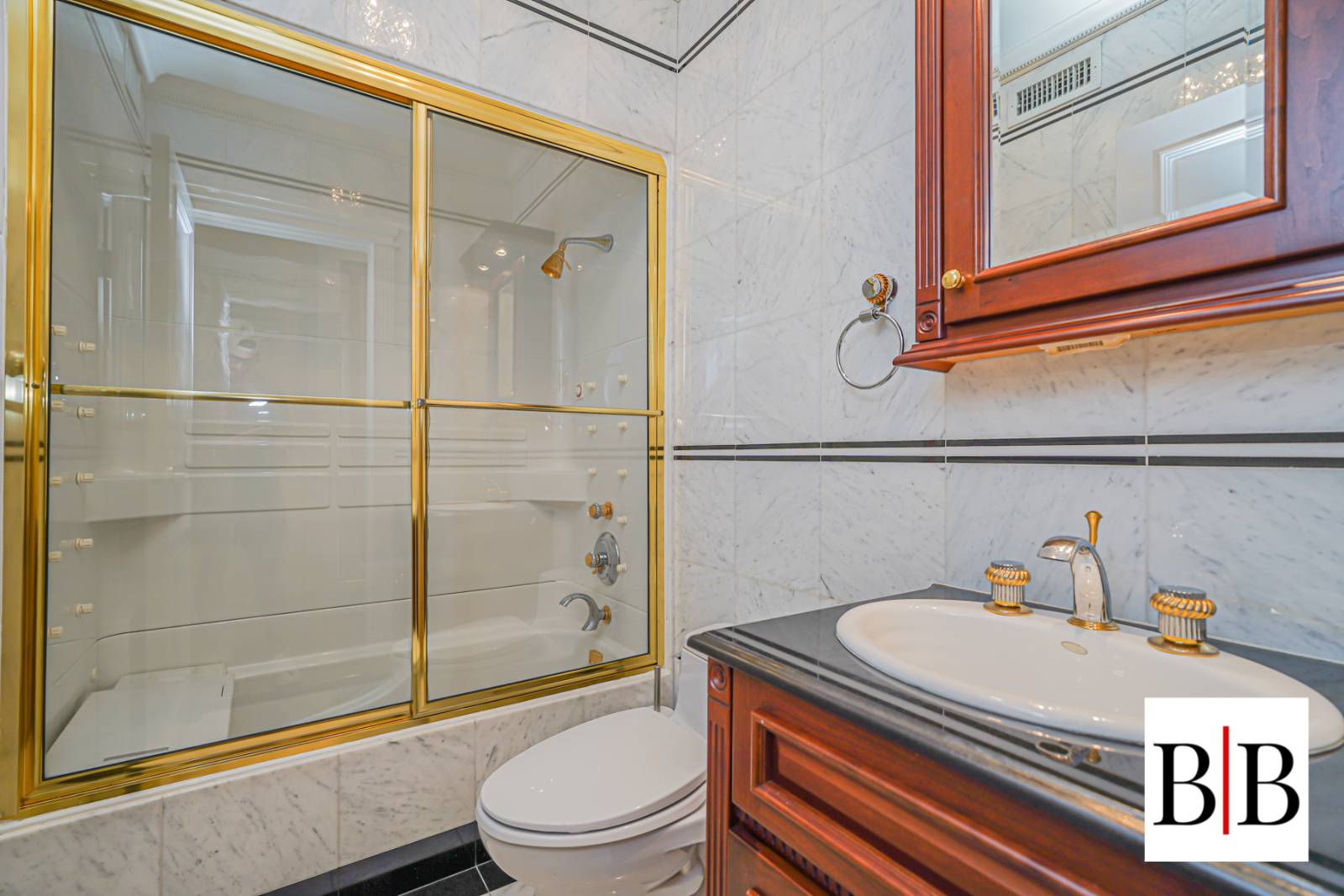 #56 photo, 2420 National Drive, ブルックリン区 Mill Basin , NY 11234