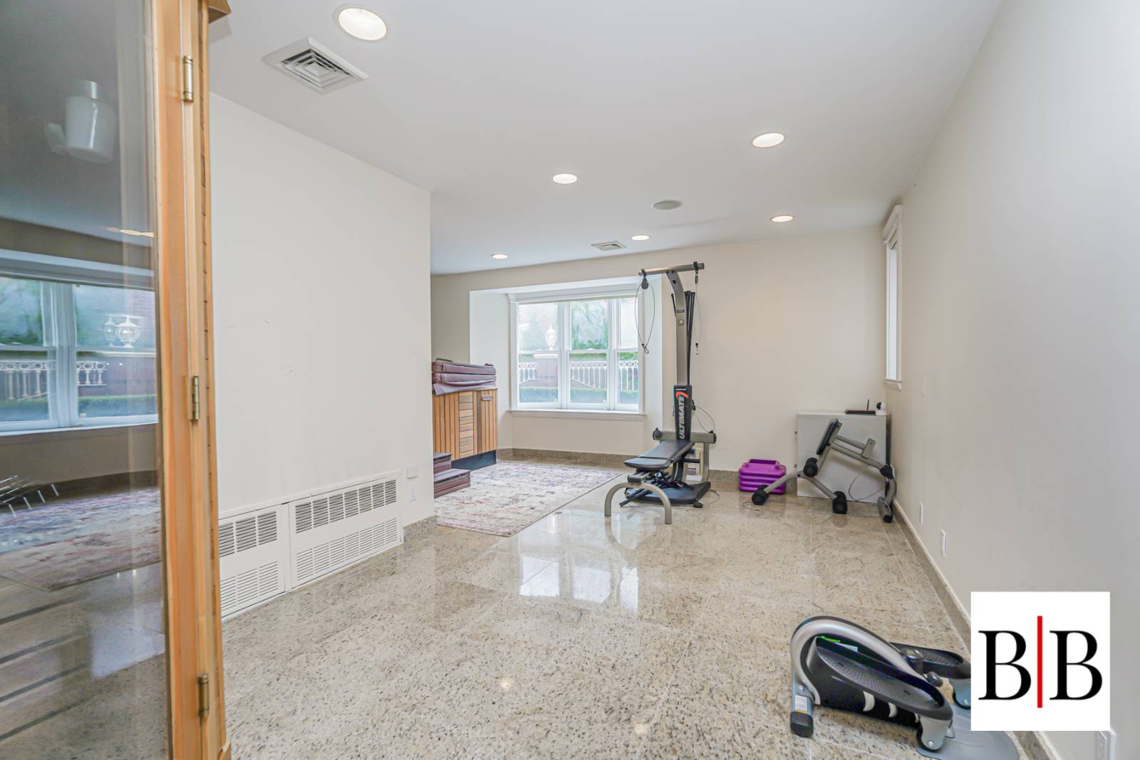 #57 photo, 2420 National Drive, ブルックリン区 Mill Basin , NY 11234