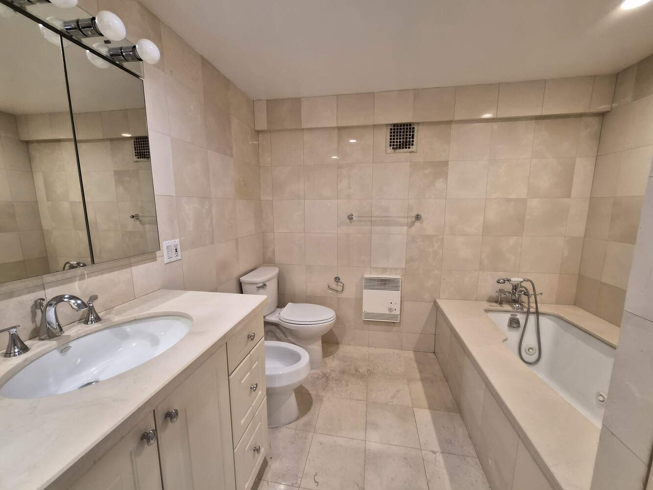 #18 photo, 40 CENTRAL Park S, Central Park South , NY 10019