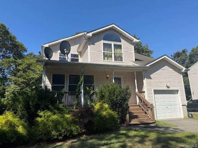 #1 photo, 134 W Yaphank Road, サフォーク郡 Coram , NY 11727