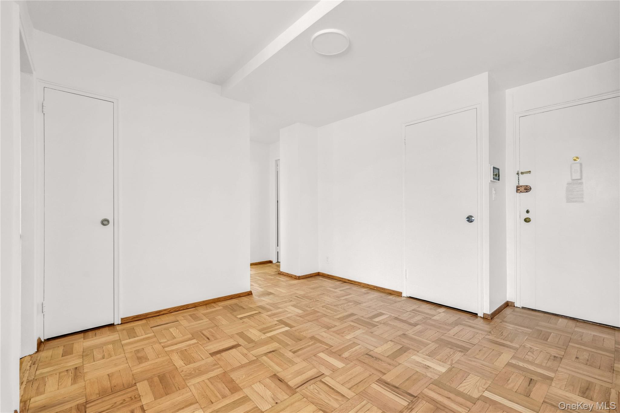 #8 photo, 21-71 34th Avenue, クイーンズ区 Long Island City , NY 11106